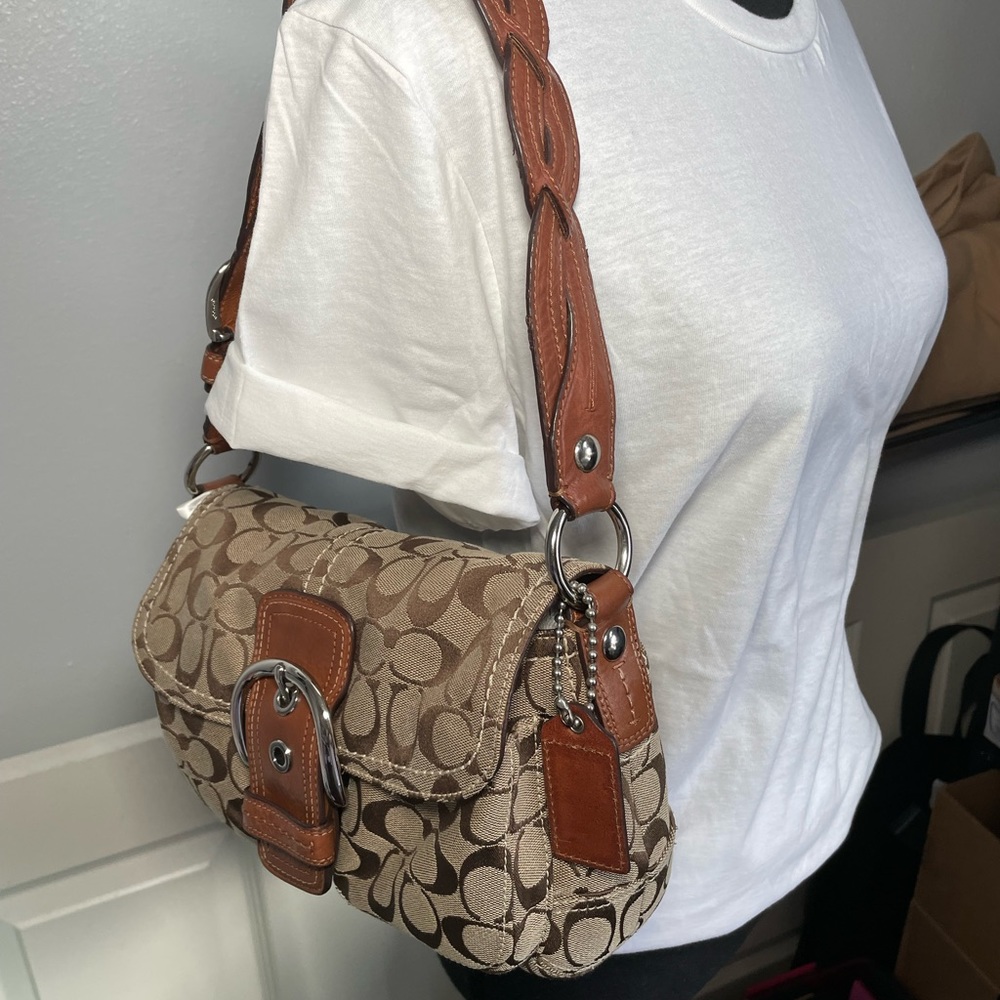 Coach signature canvas shoulder bag